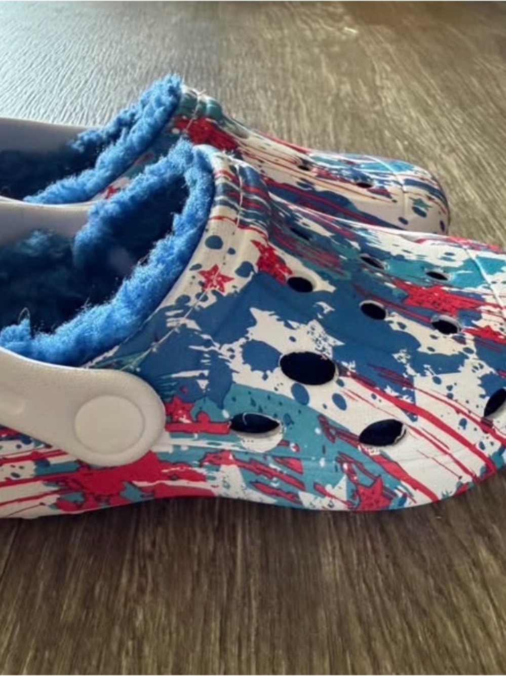 Unisex Fur lined red& blue 4thOf July patriotic kids shoes new never worn size 9